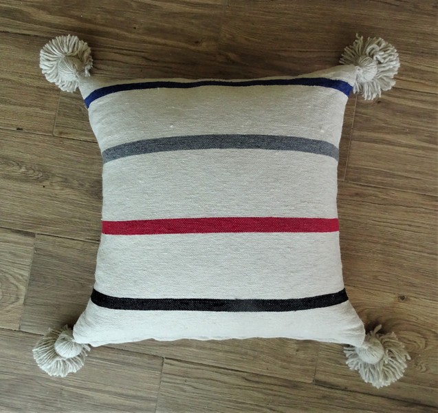 Tapis de couloir  #Cushion  with pompons  REF YC 1